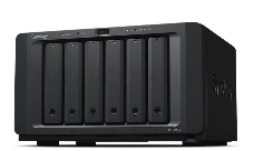 Сетевой накопитель Synology DS1621xs+  QC2,2GhzCPU/8GB DDR4 ECC SODIMM(upto32)/RAID0,1,10,5,6/upto 6hot plug HDD SATA(3,5 or 2,5)(upto16 with 2xDX517)/3xUSB3.2/2eSATA/4GigE(+1Expslot)/iSCSI/2xIPcam(upto75)/1xPS/3YW