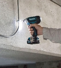 Аккумуляторный гайковерт MAKITA TD110DWAE