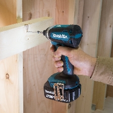 Гайковерт аккумуляторный MAKITA DTD153Z  б\щет 18в li-ion 0-3400об\м 6-ти гр1\4 1.3кг б\ак з\у