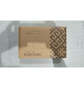 Маршрутизатор 10/100/1000M 5PORT RBD52G-5HACD2HND-TC MIKROTIK