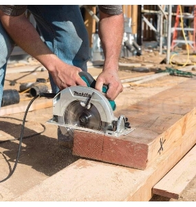 Пила Makita HS7600  диск,{1200Вт,5200об\м,диск-ф185х30мм,рез-64мм,3.9кг, стальное основание, кор}