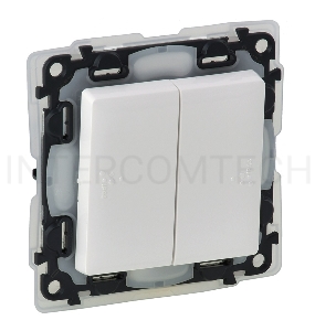 Выключатель Valena LIFE IP44.  двухклавишный 10А 250В IP44 с лицевой панелью. Безвинтовые зажимы. Белый Valena LIFE IP44. Выключатель двухклавишный 10А 250В IP44 с лицевой панелью. Безвинтовые зажимы. Белый