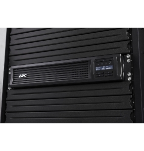 Источник бесперебойного питания APC Smart-UPS SMT3000RMI2UC 2700Вт 3000ВА черный